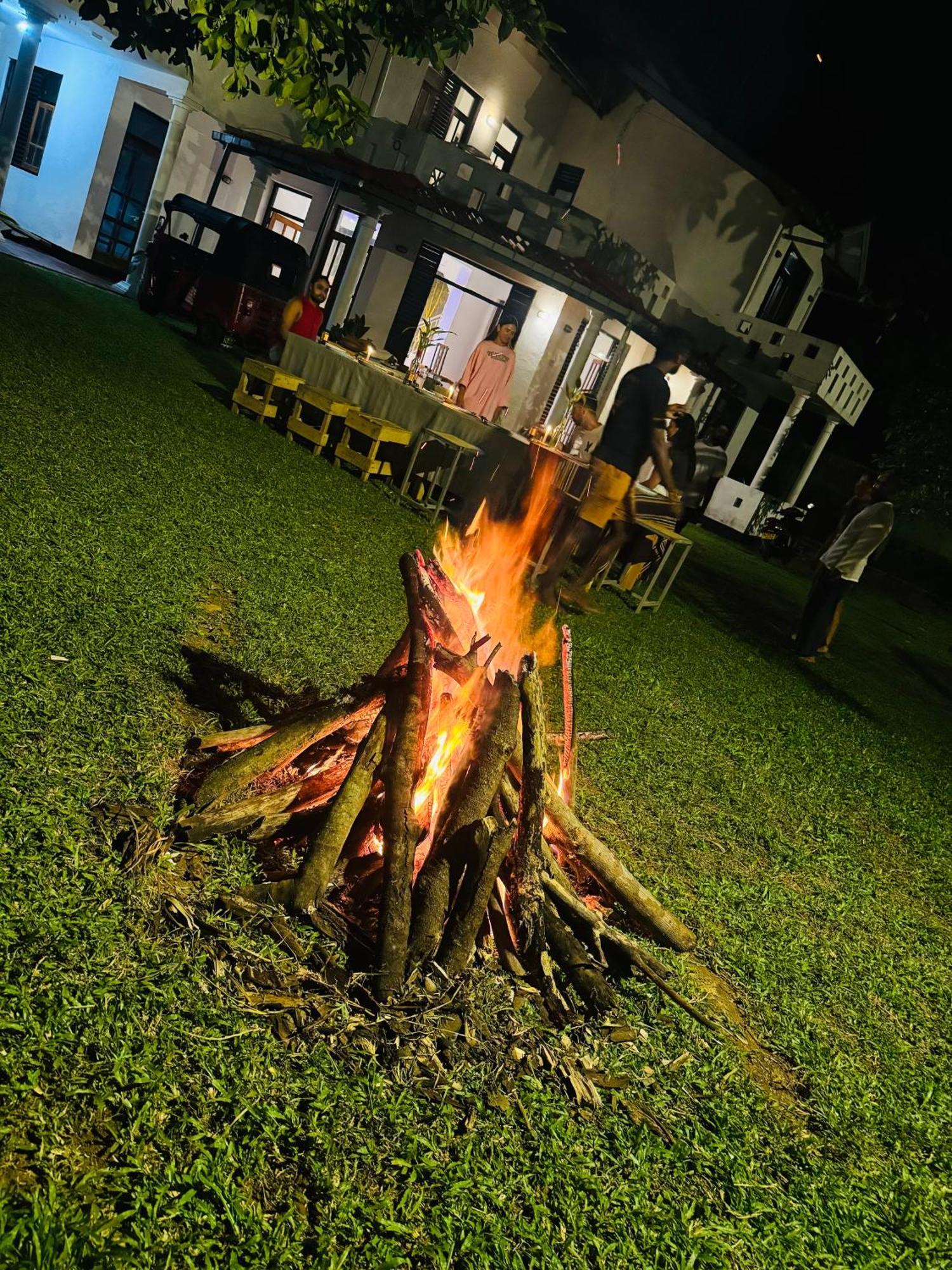 Hotel Surf N Spice - Hiriketiya Dikwella Esterno foto